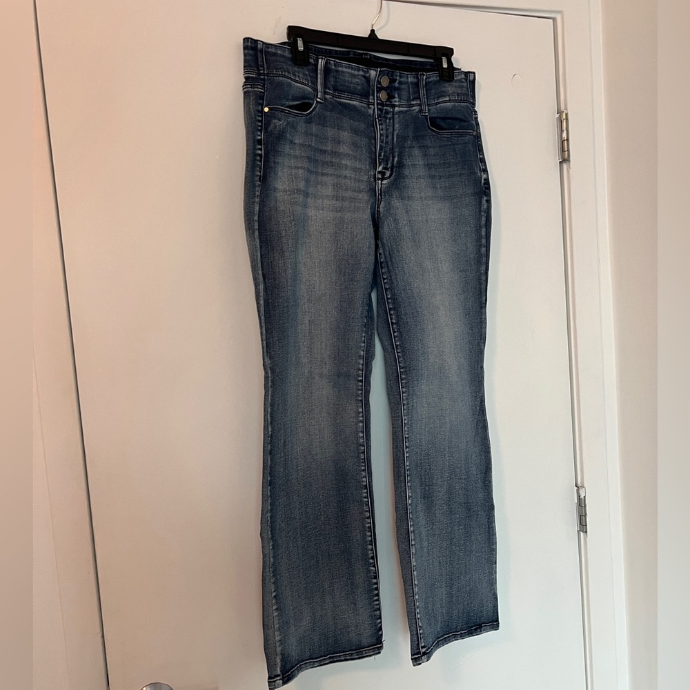 Women's Apt 9 Tummy Control High Rise Boot Cut Jeans (14)